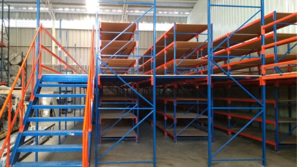 RACK ENTREPISOO PASILLOS ELEVADOS LAMINADO INDUSTRIAL - GRUPO AVIL - RACKS EN CELAYA